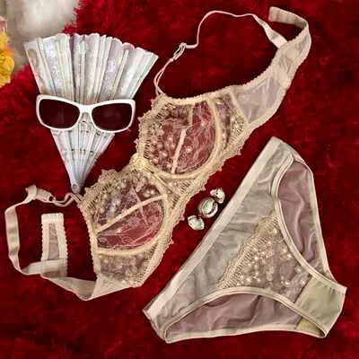 انتخاب لباس زیر زنانه